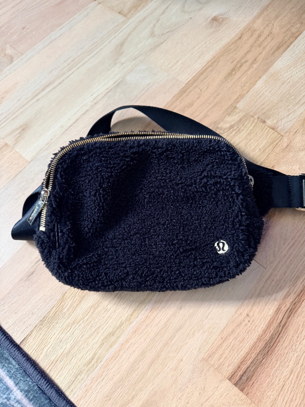Lululemon Black Fleece Everywhere Belt Bag